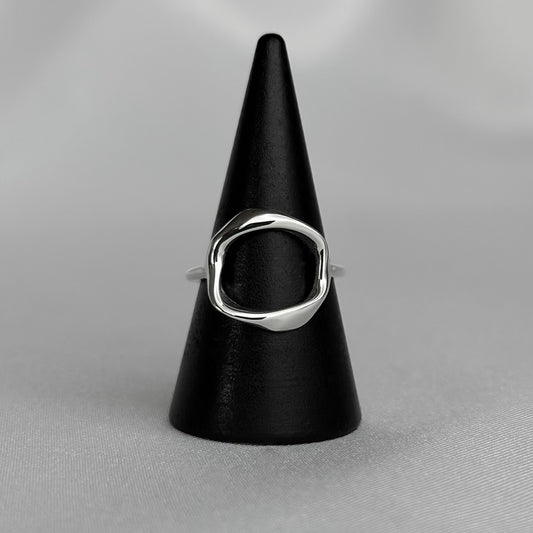 Mobius Agape Ring