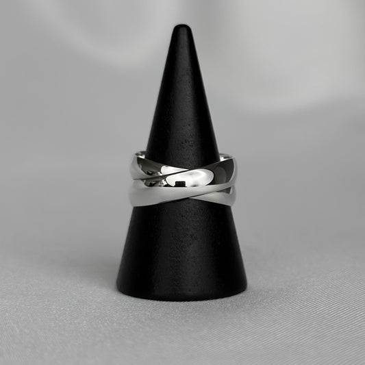 Chunky Crossover Ring